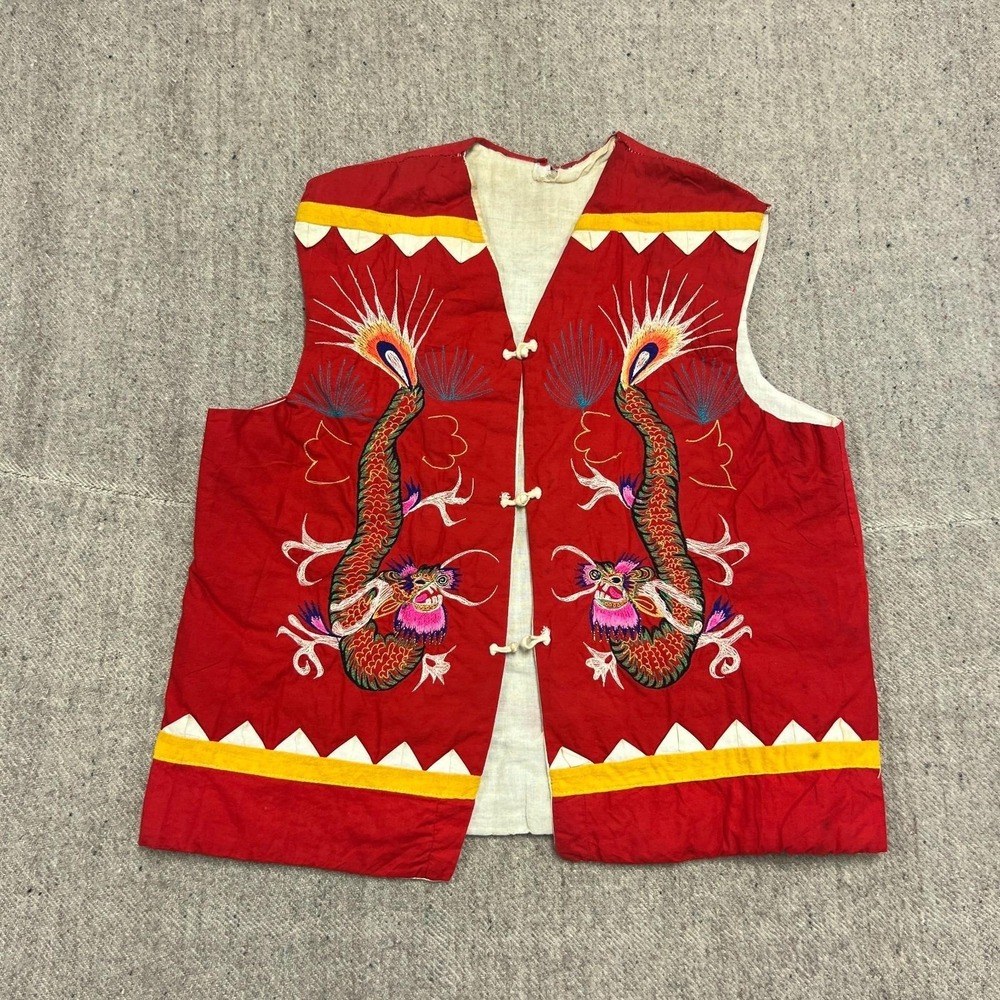 Vintage Year Of The Dragon Embroidered Quilted Vest Medium Red 1970s